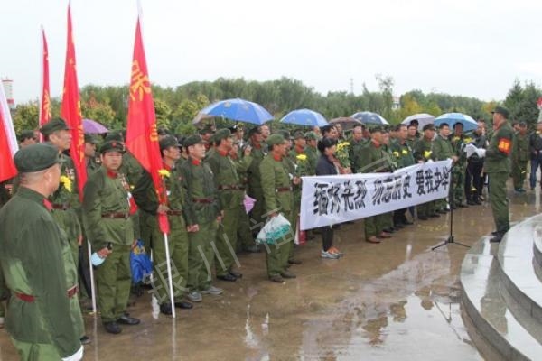 宁夏老山战役老兵到银川福寿园开展公祭活动（2015-9-30）