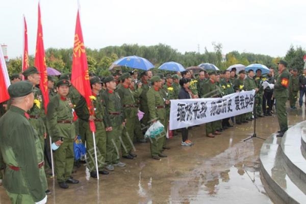 宁夏老山战役老兵到银川福寿园开展公祭活动（2015-9-30）