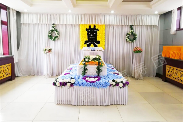 守灵服务
